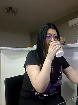 Snapshot of Milf_Abigail chatting on 9, 3, 2025 Milf Abigail online show from 9, 3, 2025