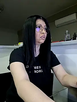 Snapshot of Milf_Abigail chatting on 18, 3, 2025 Milf Abigail online show from 18, 3, 2025