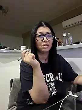 Snapshot of Milf_Abigail chatting on 13, 10, 2025 Milf Abigail online show from 13, 10, 2025