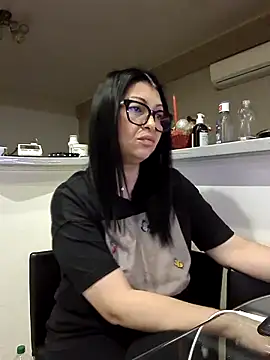 Snapshot of Milf_Abigail chatting on 17, 11, 2025 Milf Abigail online show from 17, 11, 2025