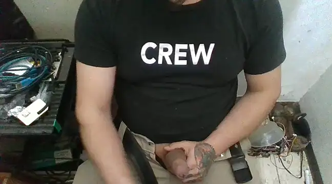 Snapshot of AlanDickson chatting on 8, 12, 2024 AlanDickson online show from 8, 12, 2024