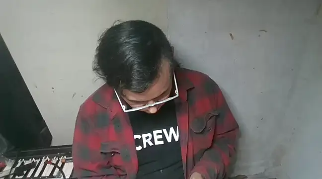 Snapshot of AlanDickson chatting on 8, 12, 2024 AlanDickson online show from 8, 12, 2024