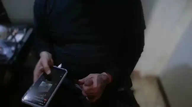 Snapshot of AlanDickson chatting on 10, 12, 2024 AlanDickson online show from 10, 12, 2024