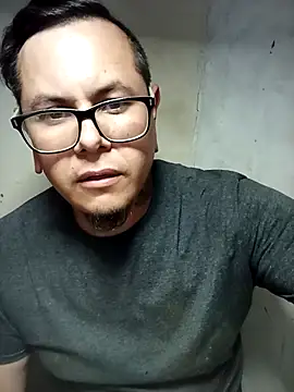 Snapshot of AlanDickson chatting on 19, 2, 2025 AlanDickson online show from 19, 2, 2025