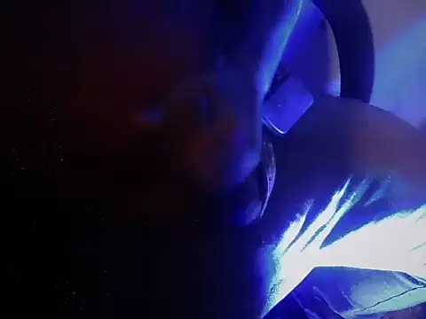 Snapshot of AlanDickson chatting on 3, 10, 2025 AlanDickson online show from 3, 10, 2025