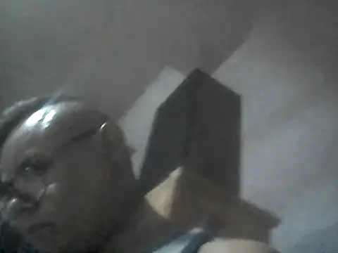 Snapshot of AlanDickson chatting on 5, 11, 2025 AlanDickson online show from 5, 11, 2025