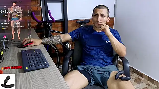 Snapshot of Marck_Muscle chatting on 8, 11, 2025 Marck Muscle online show from 8, 11, 2025