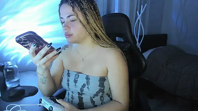 Snapshot of MelSaunders chatting on 13, 12, 2024 MelSaunders online show from 13, 12, 2024