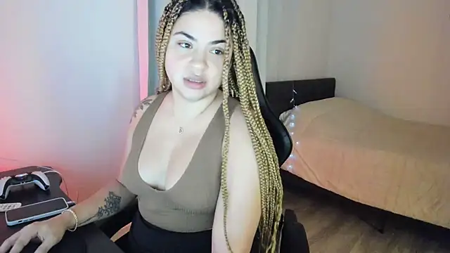 Snapshot of MelSaunders chatting on 23, 12, 2024 MelSaunders online show from 23, 12, 2024