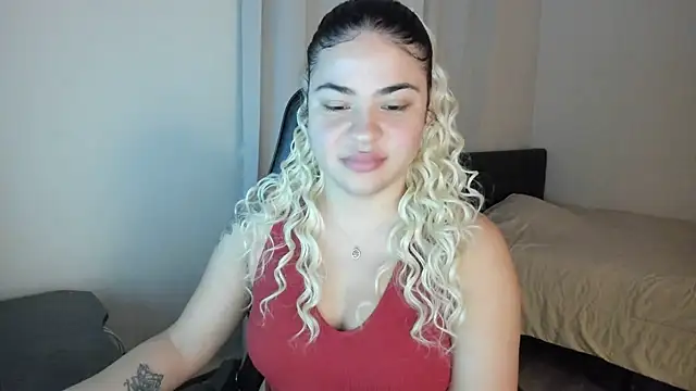 Snapshot of MelSaunders chatting on 4, 1, 2025 MelSaunders online show from 4, 1, 2025