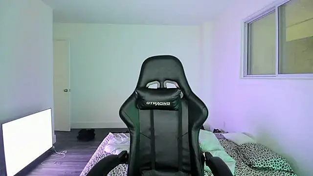 Snapshot of MelSaunders chatting on 16, 2, 2025 MelSaunders online show from 16, 2, 2025