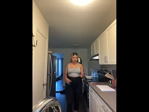 Snapshot of MelSaunders chatting on 10, 9, 2025 MelSaunders online show from 10, 9, 2025