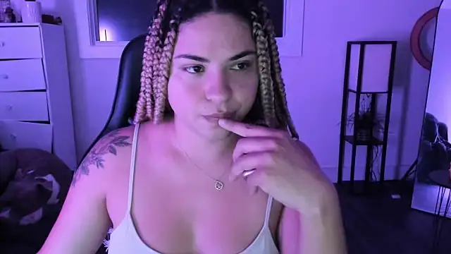 Snapshot of MelSaunders chatting on 28, 10, 2025 MelSaunders online show from 28, 10, 2025