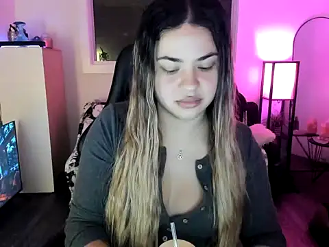 Snapshot of MelSaunders chatting on 30, 11, 2025 MelSaunders online show from 30, 11, 2025