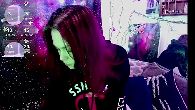 EverlyEster online show from 5, 1, 2025