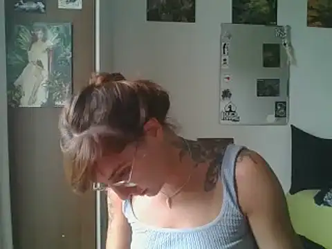 SweetyBabyDemon online show from 1, 2, 2025