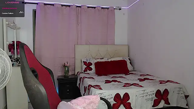 Snapshot of samantha-rose2 chatting on 13, 2, 2025 samantha-rose2 online show from 13, 2, 2025