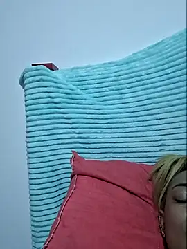 gatadeojosclaros online show from 11, 3, 2025