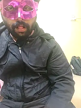 Snapshot of GlassBarge9 chatting on 16, 11, 2025 GlassBarge9 online show from 16, 11, 2025