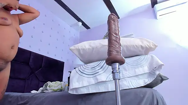 Snapshot of BrianaHazel chatting on 5, 3, 2025 BrianaHazel online show from 5, 3, 2025