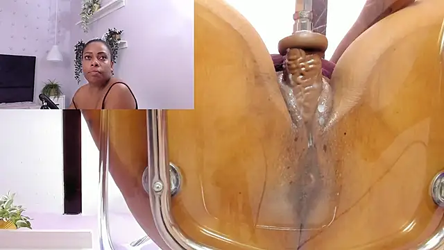 Snapshot of BrianaHazel chatting on 11, 3, 2025 BrianaHazel online show from 11, 3, 2025