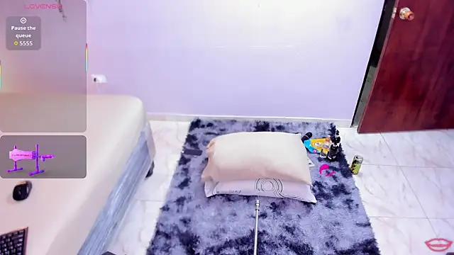 Snapshot of BrianaHazel chatting on 2, 10, 2025 BrianaHazel online show from 2, 10, 2025