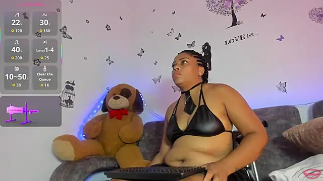 Snapshot of BrianaHazel chatting on 13, 11, 2025 BrianaHazel online show from 13, 11, 2025