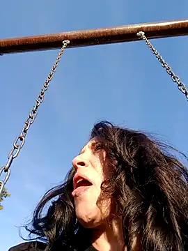 gorgeous11 online show from 18, 2, 2025