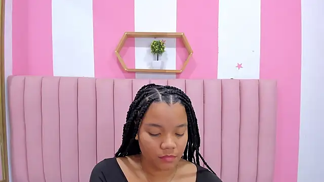 Snapshot of ISABELLA_020 chatting on 12, 2, 2025 ISABELLA 020 online show from 12, 2, 2025