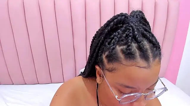 Snapshot of ISABELLA_020 chatting on 20, 2, 2025 ISABELLA 020 online show from 20, 2, 2025