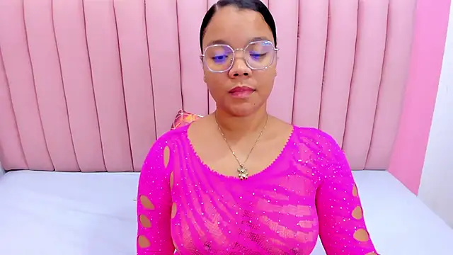 Snapshot of ISABELLA_020 chatting on 6, 3, 2025 ISABELLA 020 online show from 6, 3, 2025