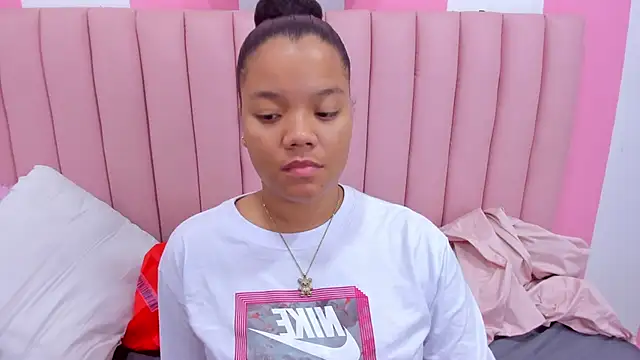 Snapshot of ISABELLA_020 chatting on 10, 3, 2025 ISABELLA 020 online show from 10, 3, 2025