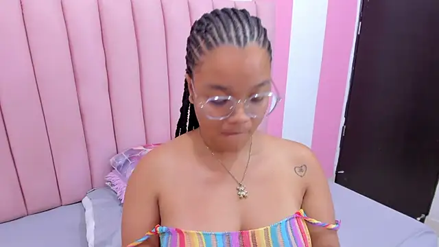 Snapshot of ISABELLA_020 chatting on 15, 3, 2025 ISABELLA 020 online show from 15, 3, 2025