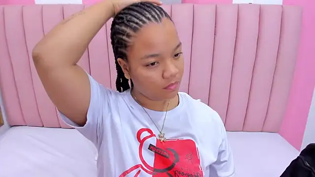 Snapshot of ISABELLA_020 chatting on 18, 3, 2025 ISABELLA 020 online show from 18, 3, 2025