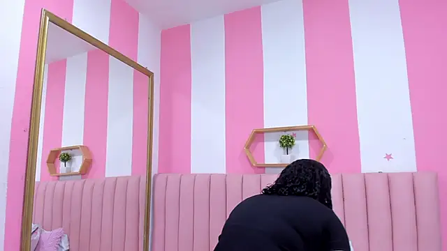 Snapshot of ISABELLA_020 chatting on 22, 3, 2025 ISABELLA 020 online show from 22, 3, 2025