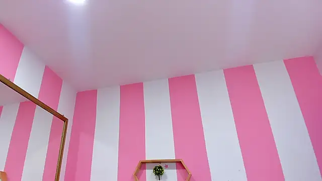 Snapshot of ISABELLA_020 chatting on 10, 9, 2025 ISABELLA 020 online show from 10, 9, 2025