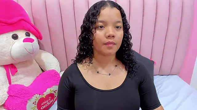 Snapshot of ISABELLA_020 chatting on 20, 9, 2025 ISABELLA 020 online show from 20, 9, 2025