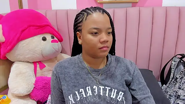 Snapshot of ISABELLA_020 chatting on 2, 10, 2025 ISABELLA 020 online show from 2, 10, 2025