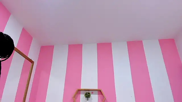 Snapshot of ISABELLA_020 chatting on 8, 10, 2025 ISABELLA 020 online show from 8, 10, 2025