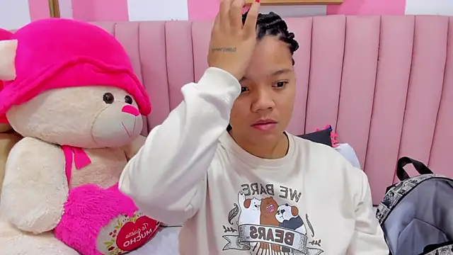 Snapshot of ISABELLA_020 chatting on 10, 10, 2025 ISABELLA 020 online show from 10, 10, 2025