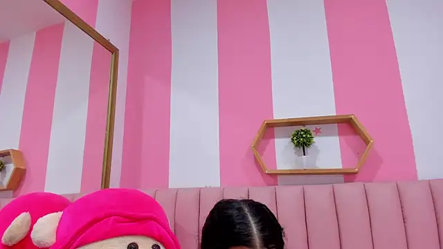 Snapshot of ISABELLA_020 chatting on 22, 10, 2025 ISABELLA 020 online show from 22, 10, 2025