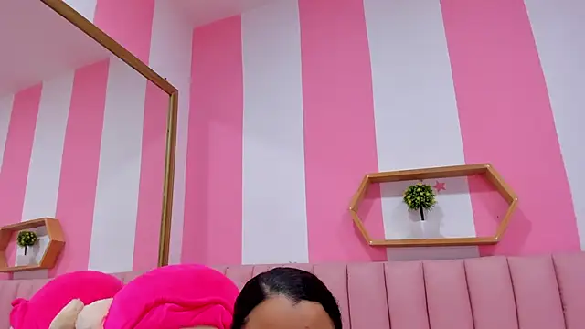 Snapshot of ISABELLA_020 chatting on 28, 10, 2025 ISABELLA 020 online show from 28, 10, 2025