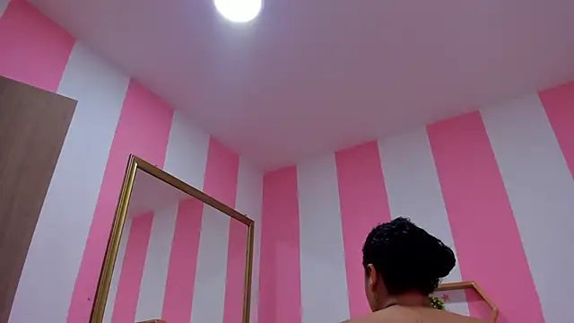 Snapshot of ISABELLA_020 chatting on 1, 11, 2025 ISABELLA 020 online show from 1, 11, 2025