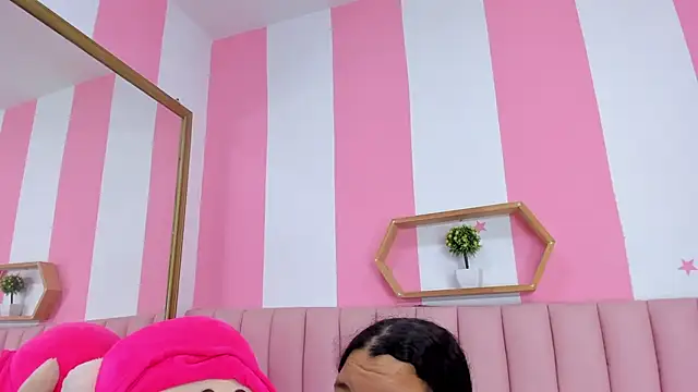 ISABELLA 020 online show from 5, 3, 2026