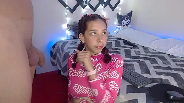 Snapshot of TOM_NATASHA chatting on 22, 2, 2025 TOM NATASHA online show from 22, 2, 2025