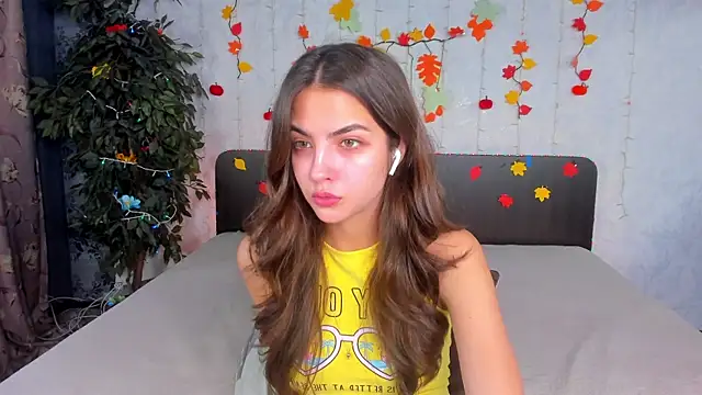 Milana Crystal  online show from 10, 11, 2025