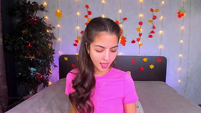 Milana Crystal  online show from 20, 11, 2025