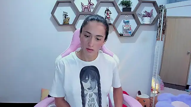 SharonSander online show from 11, 1, 2025