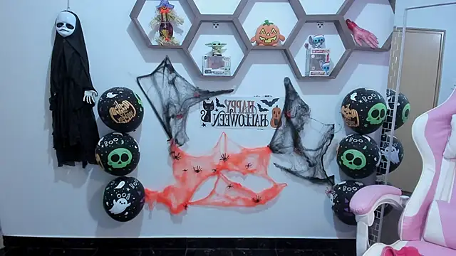 SharonSander online show from 30, 10, 2025