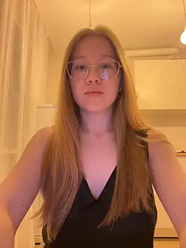 Eva Weyne online show from 19, 11, 2025